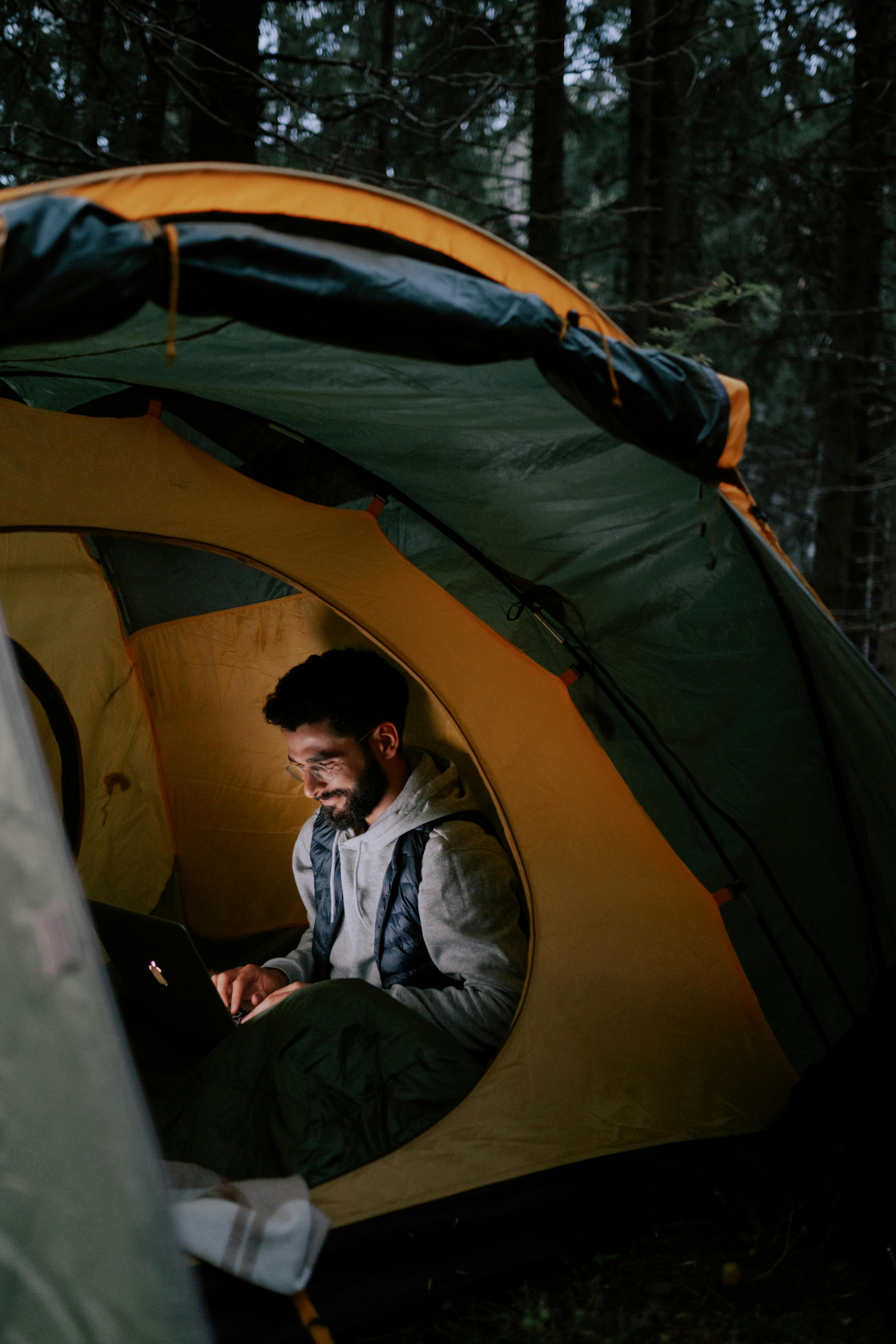 Best Van Life Internet Setup for Remote Work (2026 Guide)